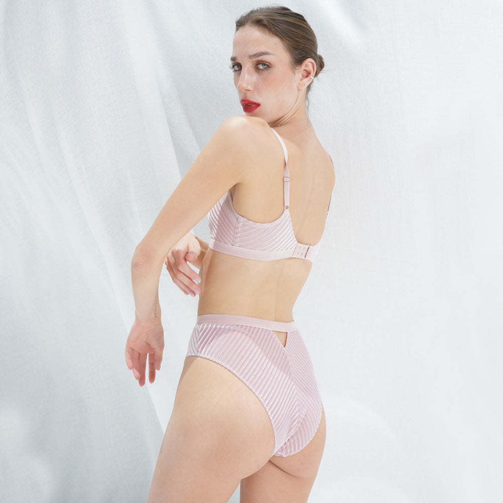 The Liza Bralette – Powder Pink